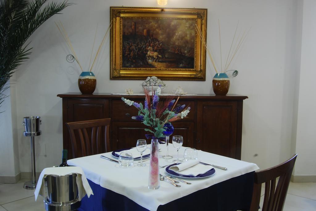 Hotel Caggiari Сенигалия Екстериор снимка