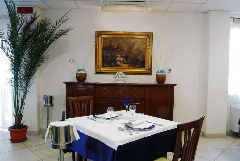 Hotel Caggiari Сенигалия Екстериор снимка
