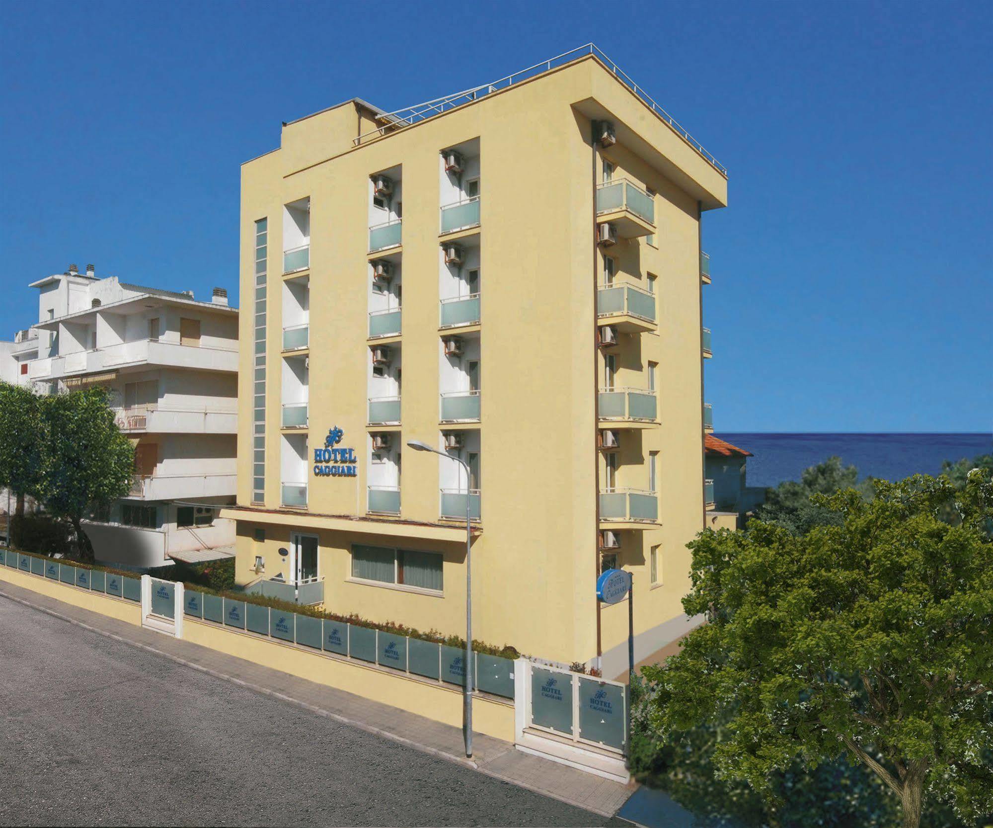 Hotel Caggiari Сенигалия Екстериор снимка